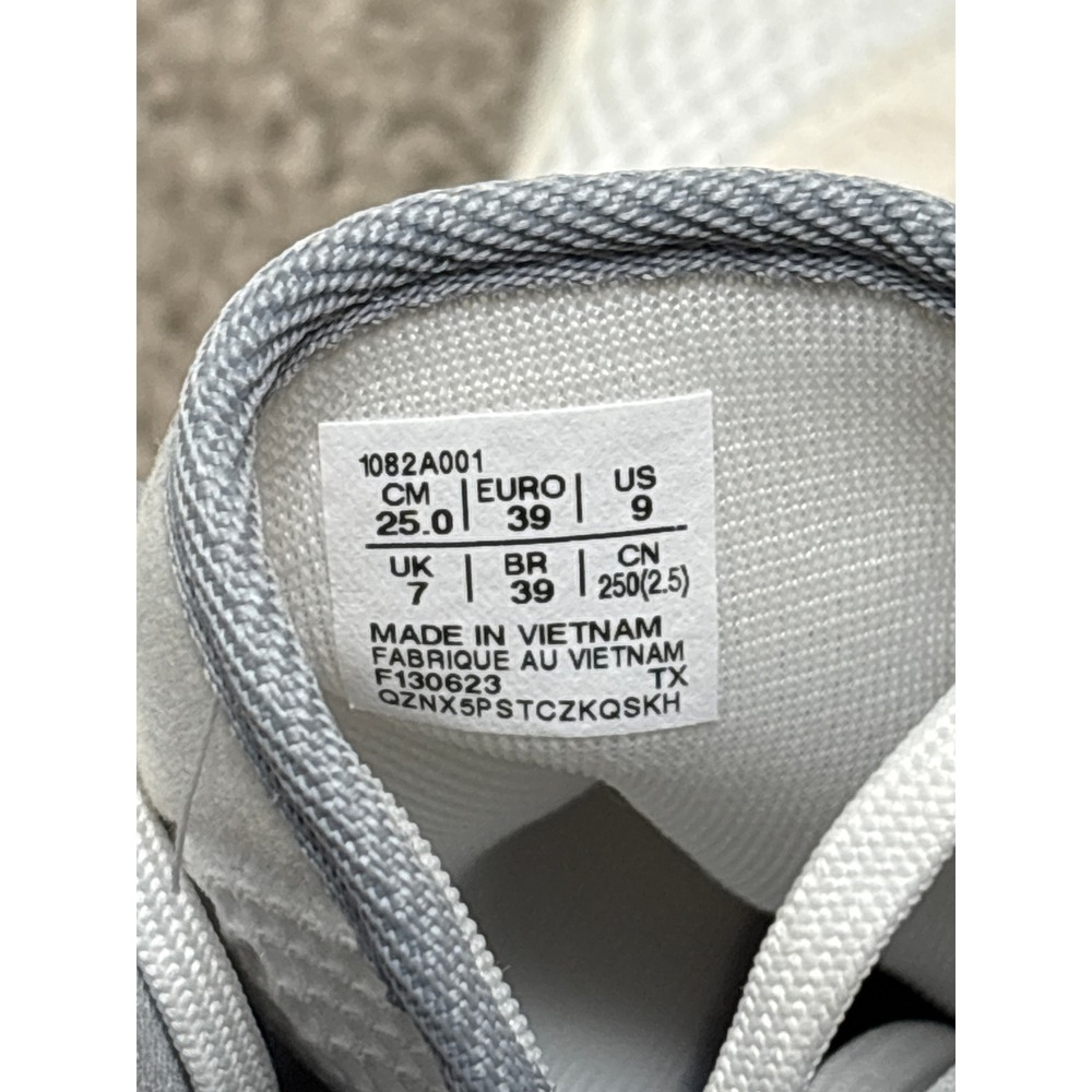 Asics Matcontrol 2 Wrestling Shoes White Gold 1082A001 Womens 9 Mens 7.5 - Picture 2 of 9